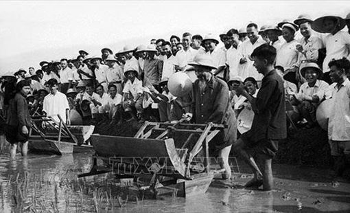 VẬN DỤNG QUAN ĐIỂM “DÂN LÀ GỐC” TRONG VĂN KIỆN ĐẠI HỘI XIV CỦA ĐẢNG VÀO TIẾN HÀNH CÔNG TÁC DÂN VẬN Ở HỌC VIỆN CHÍNH TRỊ TRONG GIAI ĐOẠN HIỆN NAY