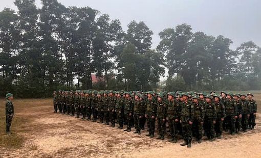 GIẢI PHÁP PHÁT HUY VAI TRÒ CỦA GIẢNG VIÊN TRƯỜNG SĨ QUAN CHÍNH TRỊ TRONG PHÒNG, CHỐNG “PHI CHÍNH TRỊ HÓA” QUÂN ĐỘI HIỆN NAY