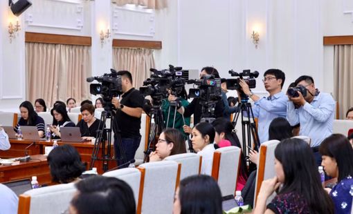 Bộ GD&ĐT thông tin sau 2 ngày thi tốt nghiệp THPT năm 2026: Kỳ thi diễn ra an toàn, nghiêm túc.