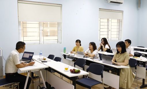 NÂNG CAO NĂNG LỰC CHUYÊN MÔN VÀ SƯ PHẠM CHO GIẢNG VIÊN KHOA HỌC XÃ HỘI VÀ NHÂN VĂN ĐÁP ỨNG CHUẨN HÓA ĐỔI MỚI GIÁO DỤC ĐẠI HỌC