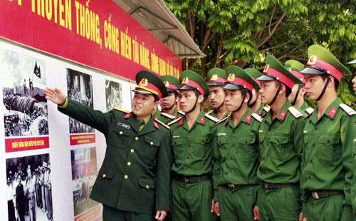 MỘT SỐ YÊU CẦU NÂNG CAO BẢN LĨNH CHÍNH TRỊ CỦA ĐỘI NGŨ GIẢNG VIÊN TRẺ Ở NHÀ TRƯỜNG QUÂN ĐỘI TRONG GIAI ĐOẠN MỚI