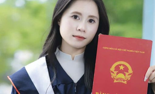 Nữ sinh bản nghèo người Thái và ước mơ gieo chữ vùng cao