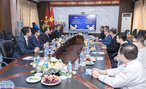 PHÁT TRIỂN KỸ NĂNG GIAO TIẾP LIÊN VĂN HÓA CHO SINH VIÊN NGÀNH TIẾNG ANH DU LỊCH TẠI TRƯỜNG CAO ĐẲNG DU LỊCH HÀ NỘI TRONG BỐI CẢNH PHỤC VỤ KHÁCH QUỐC TẾ