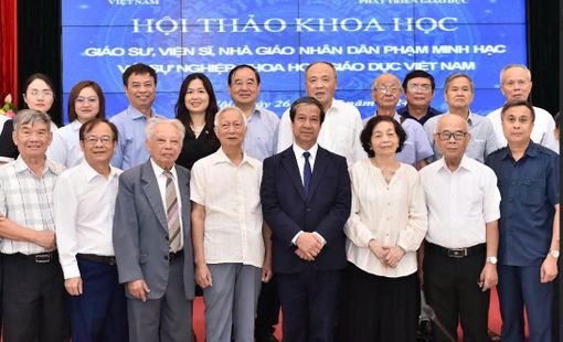 GIÁO SƯ, VIỆN SĨ PHẠM MINH HẠC – NHÀ KHOA HỌC XUẤT SẮC  VỚI NHỮNG CÔNG TRÌNH NGHIÊN CỨU CÓ GIÁ TRỊ KHAI SÁNG  VỀ TRIẾT LÝ GIÁO DỤC VIỆT NAM ĐẦU THẾ KỶ XXI