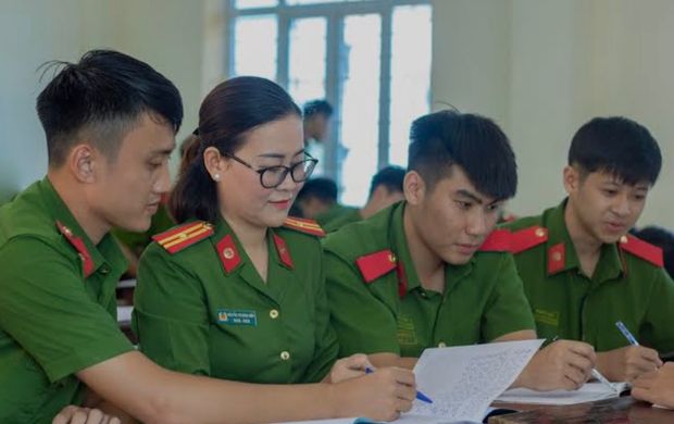 KHẮC PHỤC KHÓ KHĂN TÂM LÝ TRONG TỰ HỌC CHO HỌC VIÊN TRƯỜNG CAO ĐẲNG CẢNH SÁT NHÂN DÂN I