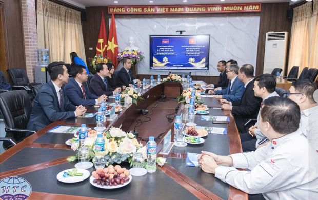 PHÁT TRIỂN KỸ NĂNG GIAO TIẾP LIÊN VĂN HÓA CHO SINH VIÊN NGÀNH TIẾNG ANH DU LỊCH TẠI TRƯỜNG CAO ĐẲNG DU LỊCH HÀ NỘI TRONG BỐI CẢNH PHỤC VỤ KHÁCH QUỐC TẾ