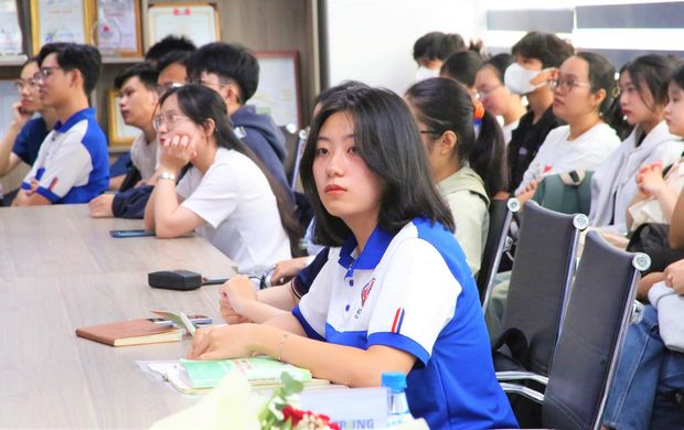 ĐỔI MỚI PHƯƠNG PHÁP KIỂM TRA, ĐÁNH GIÁ SINH VIÊN TRONG CÁC HỌC PHẦN TOÁN - TIN DƯỚI SỰ HỖ TRỢ CỦA CÔNG NGHỆ SỐ