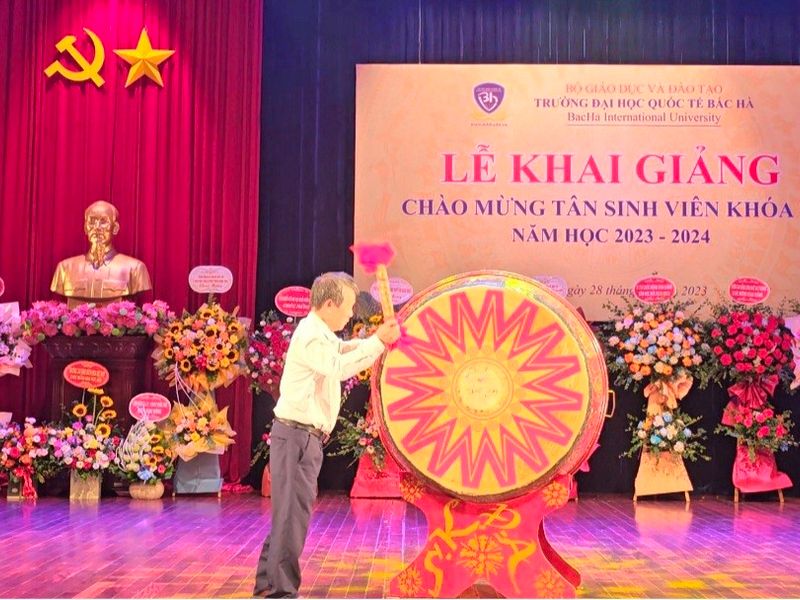 Trường Đại học Quốc tế Bắc Hà: Chào mừng tân sinh viên