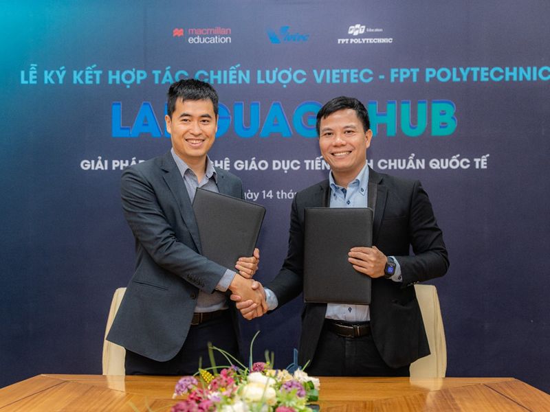 Nâng cao kĩ năng, chuẩn hóa trình độ ngoại ngữ là vấn đề cấp thiết với sinh viên trong thời đại số