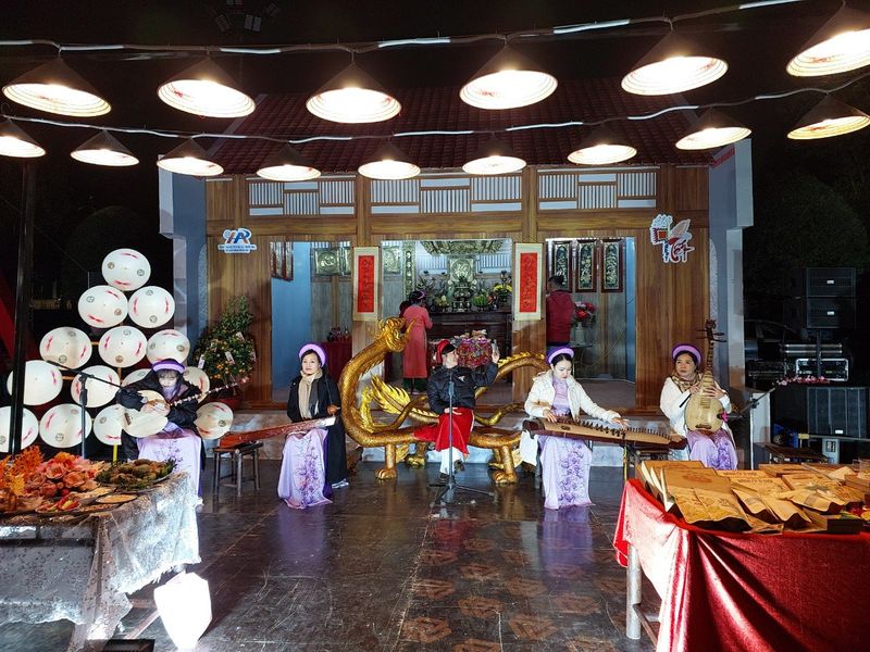 Tết Việt ấm áp, yêu thương, sum vầy bên gia đình