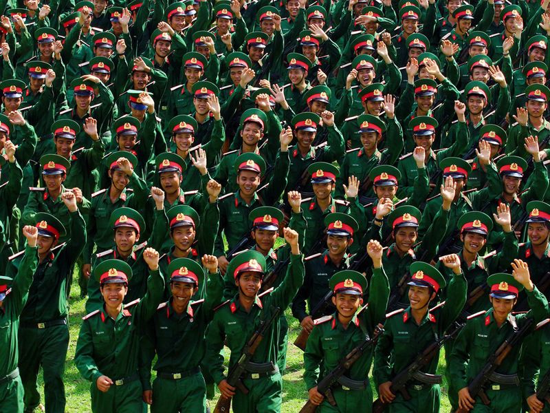 MỘT SỐ YÊU CẦU TRONG HIỆN THỰC HÓA KHÁT VỌNG CỐNG HIẾN CỦA HẠ SĨ QUAN - BINH SĨ Ở ĐƠN VỊ HUẤN LUYỆN SẴN SÀNG CHIẾN ĐẤU HIỆN NAY