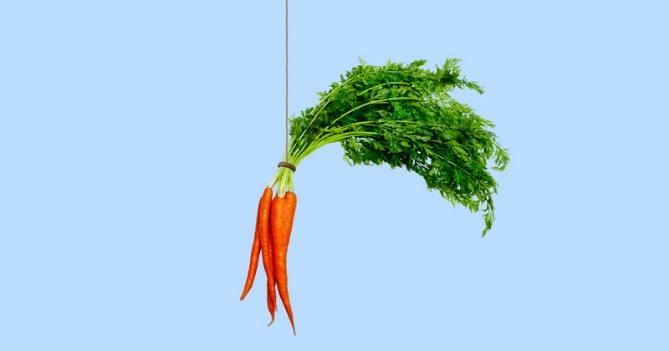 Biện pháp nào giúp các trường học ở khu vực khĩ khăn cĩ thể thu hút nhiều giáo viên hơn?