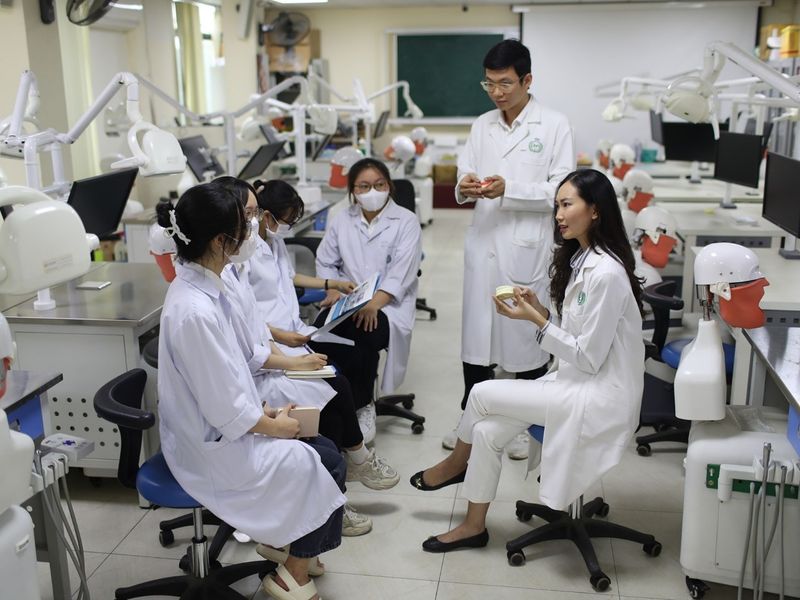 Trường Đại học Y Dược - Đại học Quốc gia Hà Nội tuyển sinh đào tạo chuyên ngành bác sĩ thể thao, trình độ thạc sĩ