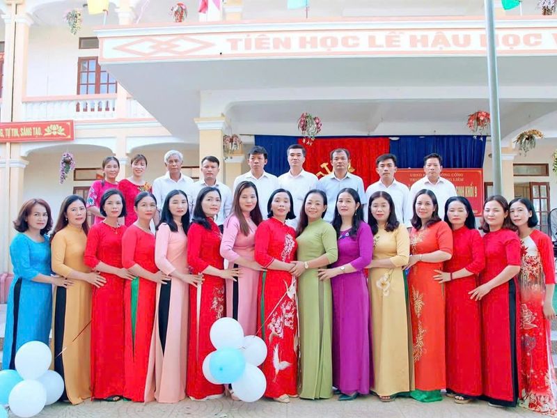 TRƯỜNG THCS CƠNG LIÊM: CƠNG TÁC CHUẨN BỊ CHO KHAI GIẢNG CHÀO ĐĨN NĂM HỌC MỚI