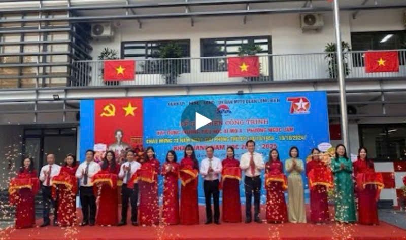 Trường Tiểu học Ái Mộ A Tổ Chức Lễ Khai Giảng và Gắn Biển Công Trình Nhân Kỷ Niệm 70 Năm Giải Phóng