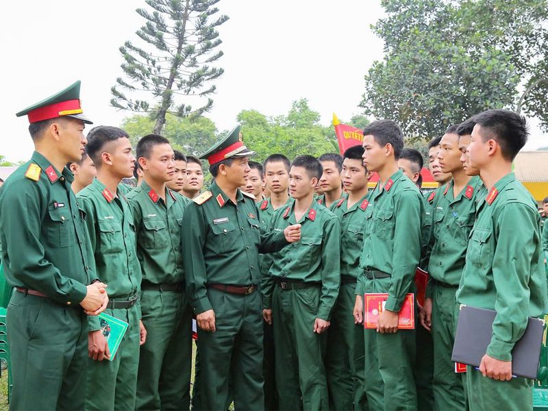 GIẢI PHÁP NÂNG CAO HIỆU QUẢ PHỔ BIẾN, GIÁO DỤC PHÁP LUẬT ĐỐI VỚI HỌC VIÊN TRƯỜNG SĨ QUAN LỤC QUÂN 2 TRONG GIAI ĐOẠN HIỆN NAY