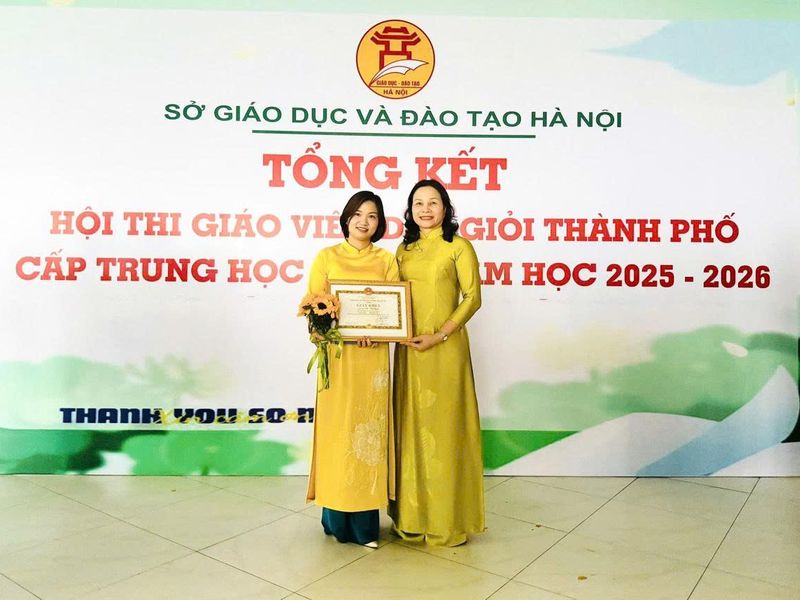 CÔ GIÁO PHÍ THỊ BÍCH – NGỌN LỬA SAY MÊ LAN TỎA TỪ TRƯỜNG THCS TÂN LẬP