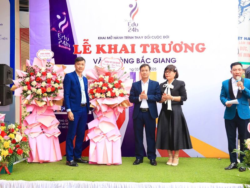 Xu hướng du học nước ngoài: Cơ hội và thách thức với du học sinh Việt Nam
