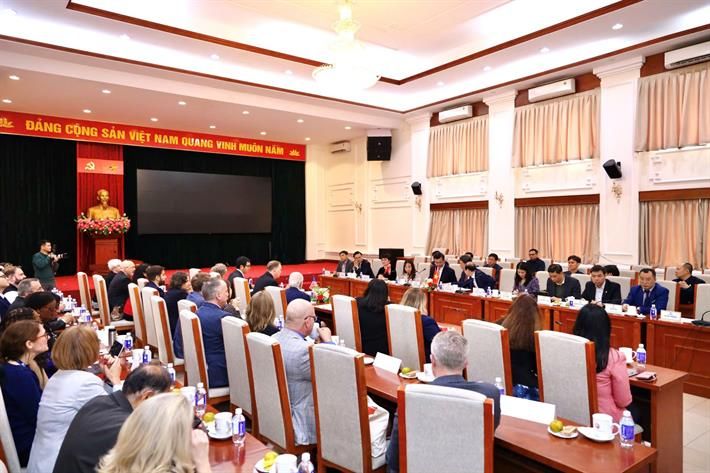 Thứ trưởng Nguyễn Văn Phúc làm việc với 21 cơ sở giáo dục đại học Hoa Kỳ