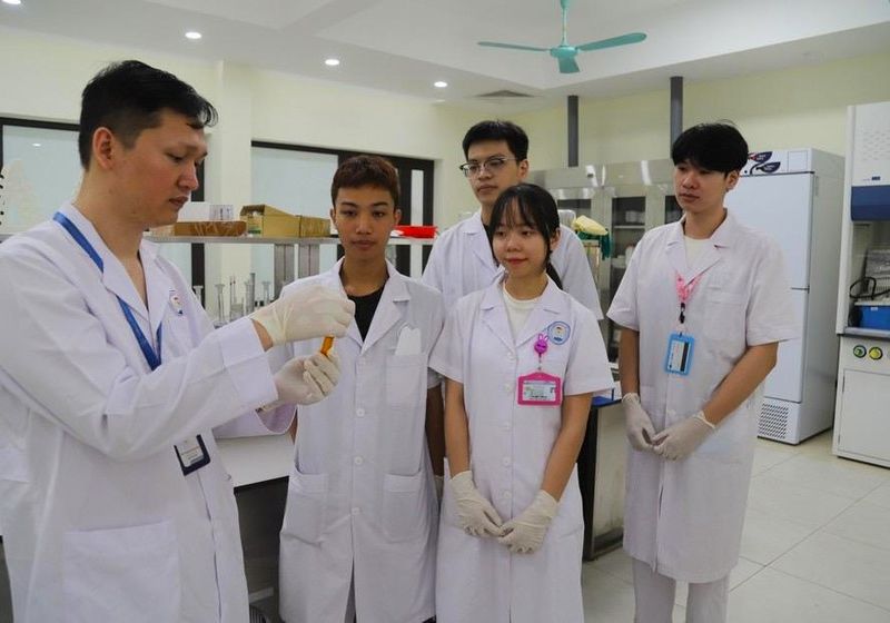 Nhiều trường đại học Y Dược công bố học phí năm 2025: Có nơi vượt mốc 1 tỷ đồng/khóa
