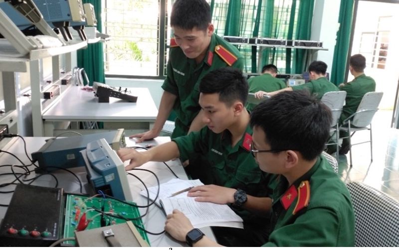 ĐỔI MỚI PHƯƠNG PHÁP TỰ HỌC CỦA HỌC VIÊN Ở NHÀ TRƯỜNG QUÂN ĐỘI TRONG KỶ NGUYÊN SỐ