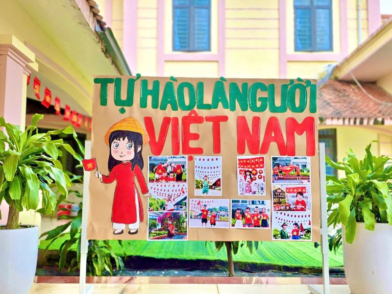 Trường mầm non Hoa Mai nô nức, phấn khởi chuẩn bị khai giảng năm học mới.