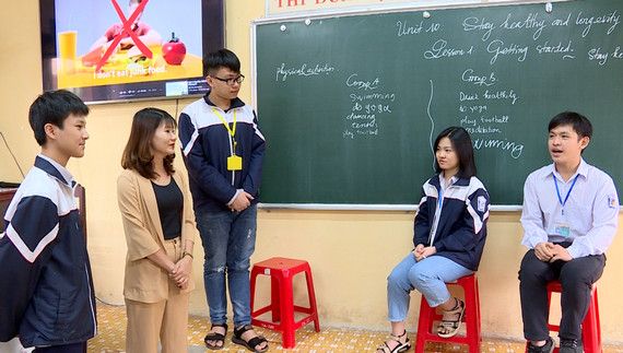 Giáo dục phổ thơng đổi mới phương pháp với các mơn học bằng tiếng Anh