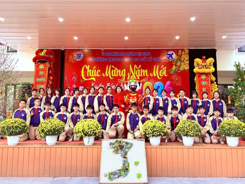 Hà Nội: Mùa xuân mới trên sân trường – Niềm vui ngày trở lại lớp sau Tết Bính Ngọ 2026