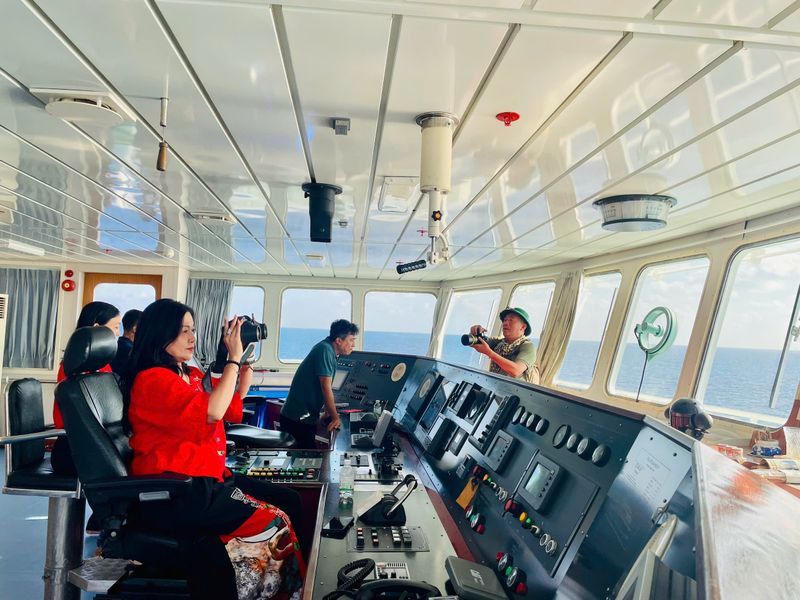 LAN TOẢ KHÁT VỌNG PHÁT TRIỂN BIỂN, ĐẢO, ĐẤT NƯỚC VÀ GIÁO DỤC, VĂN HOÁ, CON NGƯỜI VIỆT NAM TRONG KỶ NGUYÊN MỚI