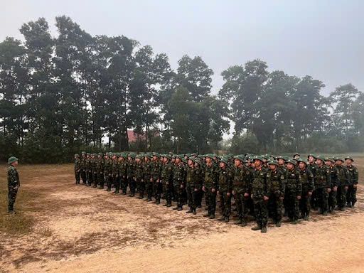GIẢI PHÁP PHÁT HUY VAI TRÒ CỦA GIẢNG VIÊN TRƯỜNG SĨ QUAN CHÍNH TRỊ TRONG PHÒNG, CHỐNG “PHI CHÍNH TRỊ HÓA” QUÂN ĐỘI HIỆN NAY