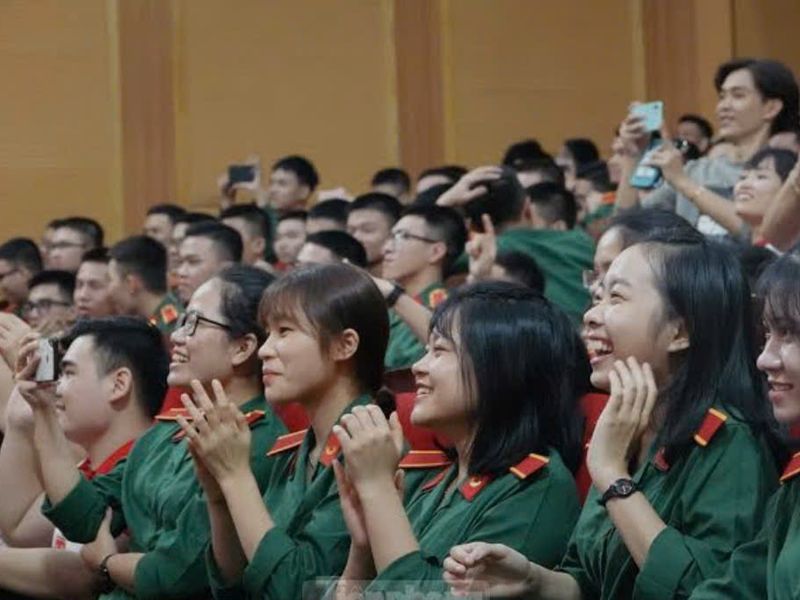 THANH NIÊN QUÂN ĐỘI TRÊN MẶT TRẬN KHÔNG TIẾNG SÚNG: BẢN LĨNH CHÍNH TRỊ ĐỂ BẢO VỆ NỀN TẢNG TƯ TƯỞNG CỦA ĐẢNG TRONG MÔI TRƯỜNG SỐ