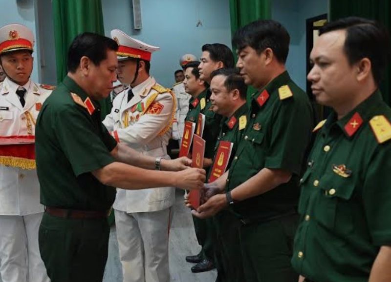 ĐƯA SĨ QUAN QUÂN ĐỘI VỀ CẤP XÃ - BƯỚC ĐI CHIẾN LƯỢC TRONG XÂY DỰNG NỀN QUỐC PHÒNG TOÀN DÂN HIỆN NAY