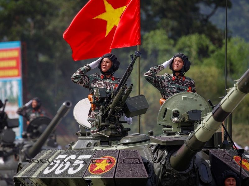 LÀM CHỦ KHOA HỌC CÔNG NGHỆ, VŨ KHÍ HIỆN ĐẠI KHÁT VỌNG VƯƠN LÊN CỦA TUỔI TRẺ TOÀN QUÂN